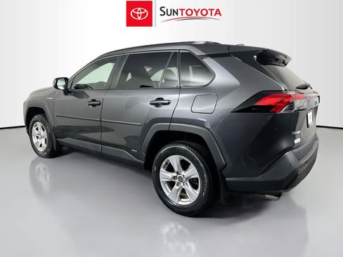 Used 2021 Toyota RAV4 XLE image 6