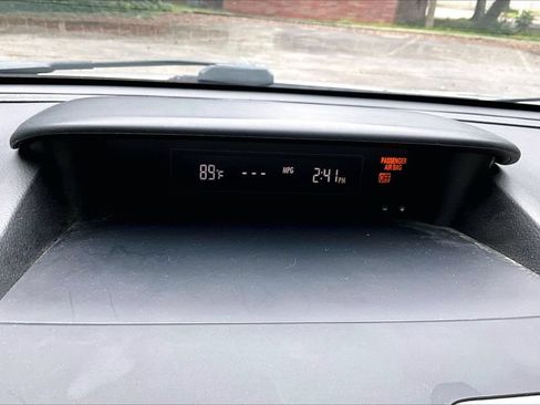 Used 2017 Subaru Crosstrek 2.0i Premium AWD/4WD image 23