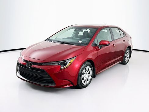Used 2026 Toyota Corolla LE image 3