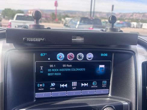 Used 2018 Chevrolet Silverado 1500 LTZ AWD/4WD image 15