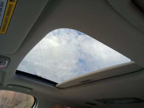 New 2025 Kia Telluride S image 10