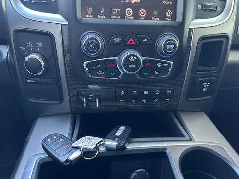 Used 2015 RAM 2500 Limited AWD/4WD image 43