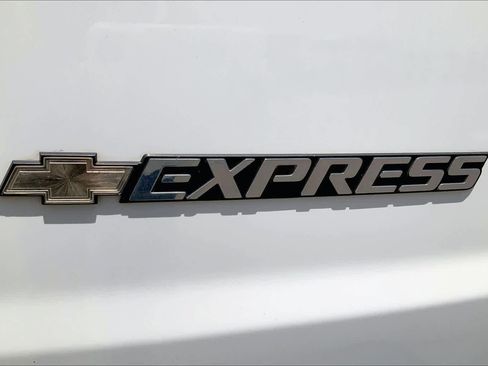 Used 2019 Chevrolet Express 3500 LT w/ LT Preferred Equipment Group RWD image 30