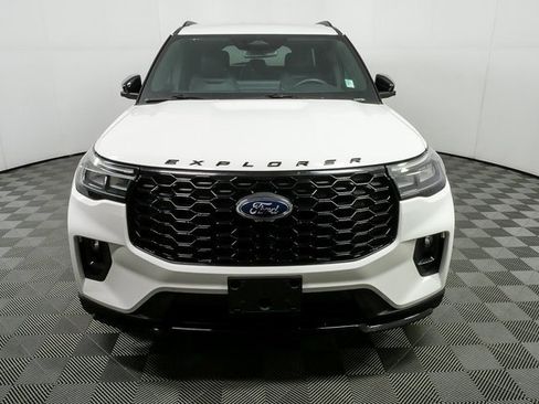 Used 2025 Ford Explorer ST-Line w/ Premium Package image 37