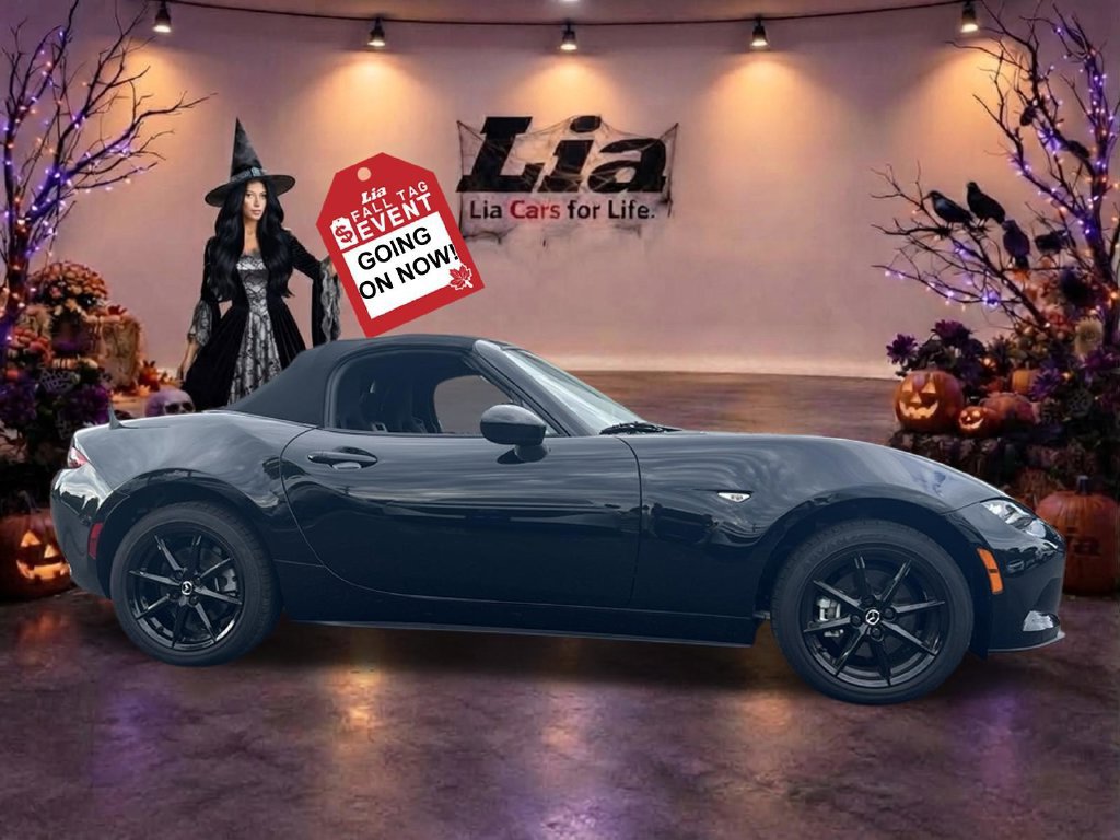 Used 2024 MAZDA MX-5 Miata Sport RWD image 17