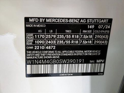 Used 2025 Mercedes-Benz GLB 250 image 24