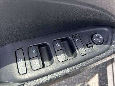 New 2025 Hyundai Venue Limited image 21