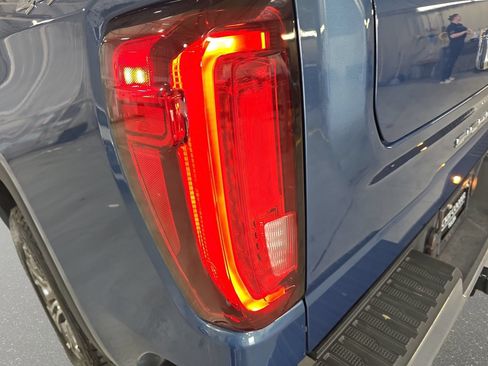 Used 2024 GMC Sierra 1500 SLT AWD/4WD image 33