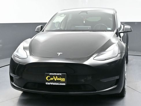 Used 2023 Tesla Model Y Long Range image 4