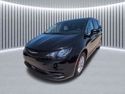 Certified 2023 Chrysler Voyager LX FWD image 27