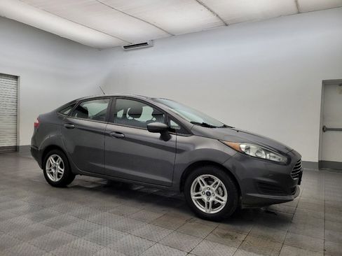 Used 2019 Ford Fiesta SE image 11