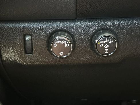 Used 2019 Chevrolet Colorado ZR2 AWD/4WD image 28