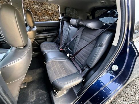 Used 2020 Mitsubishi Outlander ES image 22