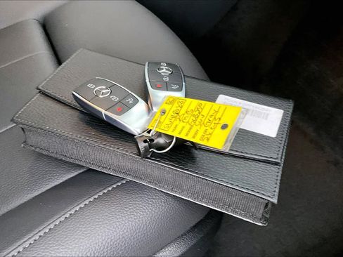 Certified 2025 Mercedes-Benz GLB 250 GLB 250 image 15