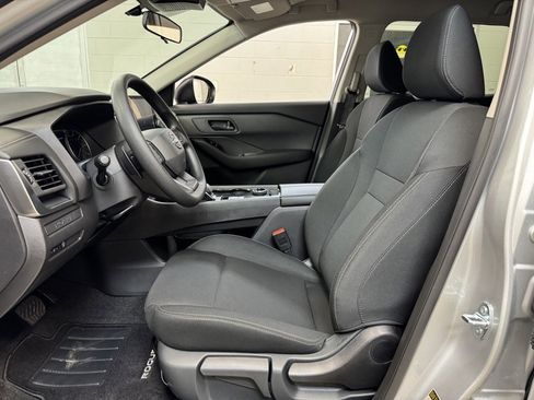 Certified 2025 Nissan Rogue S image 11
