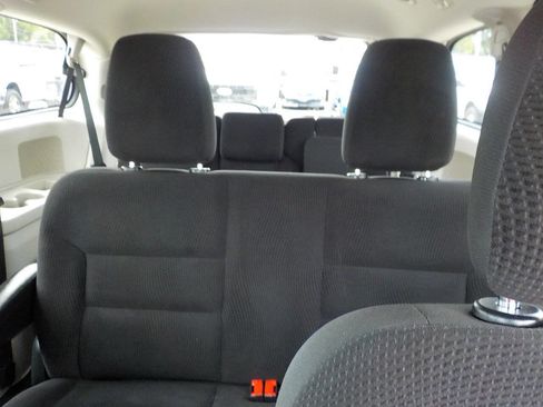Used 2018 Dodge Grand Caravan SE w/ UConnect Hands-Free Group FWD image 20