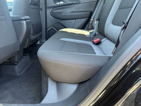 Used 2025 Chevrolet TrailBlazer LT FWD image 23