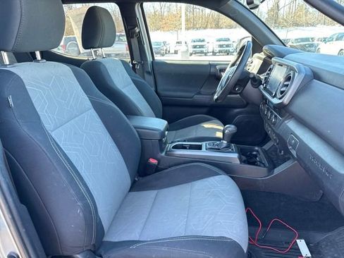 Used 2023 Toyota Tacoma TRD Off-Road image 10