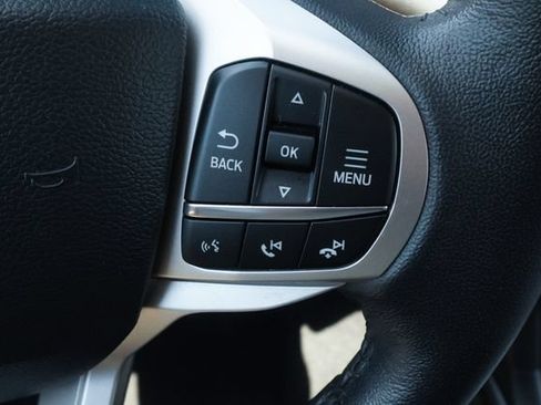 Used 2024 Ford Explorer XLT RWD image 14