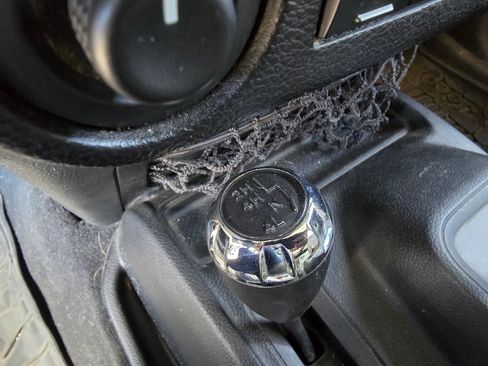 Used 2015 Jeep Wrangler Unlimited Rubicon w/ Connectivity Group image 23