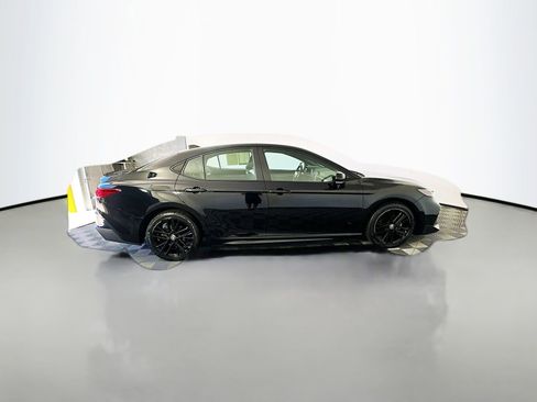 Used 2025 Toyota Camry SE w/ Convenience Package AWD/4WD image 8