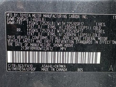 Used 2013 Toyota RAV4 XLE AWD/4WD image 17