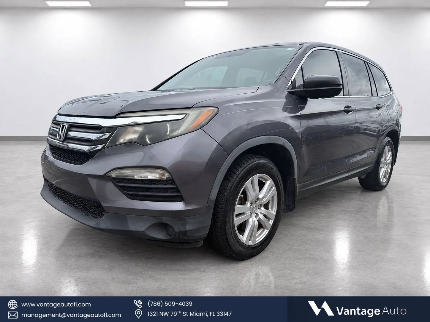 Used 2017 Honda Pilot LX image 1