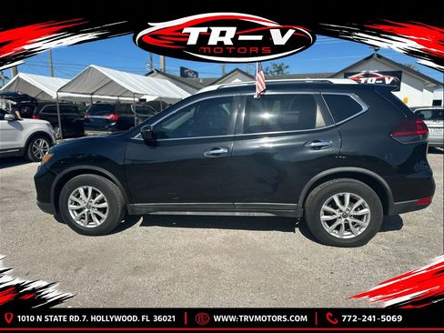 Used 2020 Nissan Rogue SV FWD image 14