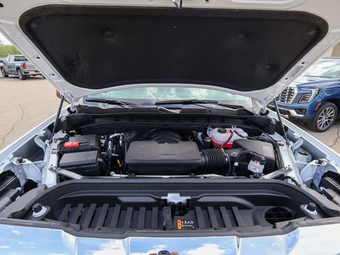 New 2026 GMC Sierra 1500 SLT image 36