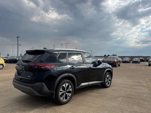 Used 2023 Nissan Rogue SV w/ SV Premium B Package FWD image 20