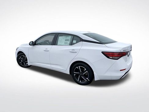 New 2025 Nissan Sentra SV image 3