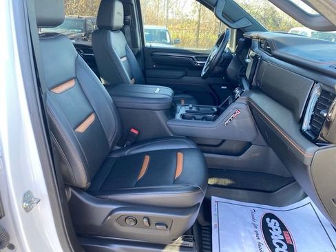 Used 2025 GMC Sierra 3500 AT4 w/ AT4 Premium Plus Package image 28