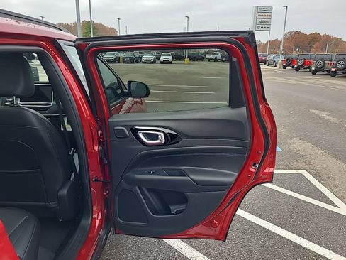 New 2026 Jeep Compass Latitude w/ Sun and Sound Group image 28