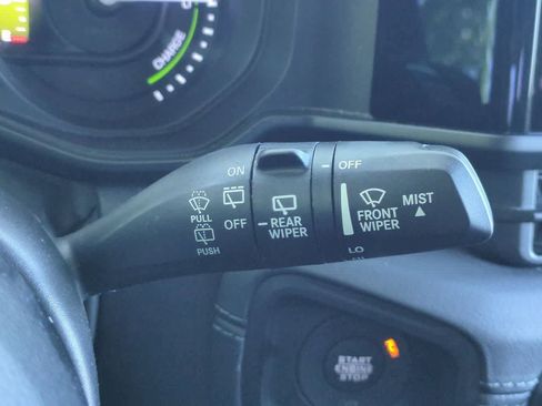 Used 2024 Jeep Wrangler Unlimited Sahara AWD/4WD image 25