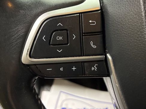 Used 2022 Toyota Highlander XSE AWD/4WD image 15