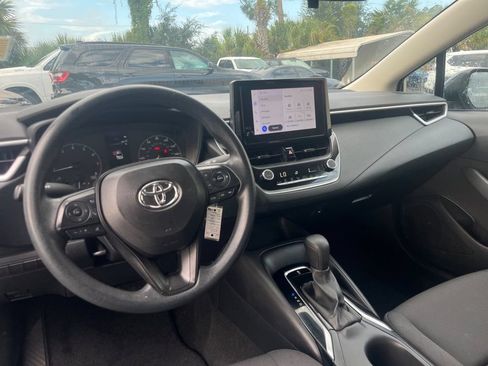 Used 2024 Toyota Corolla LE FWD image 11