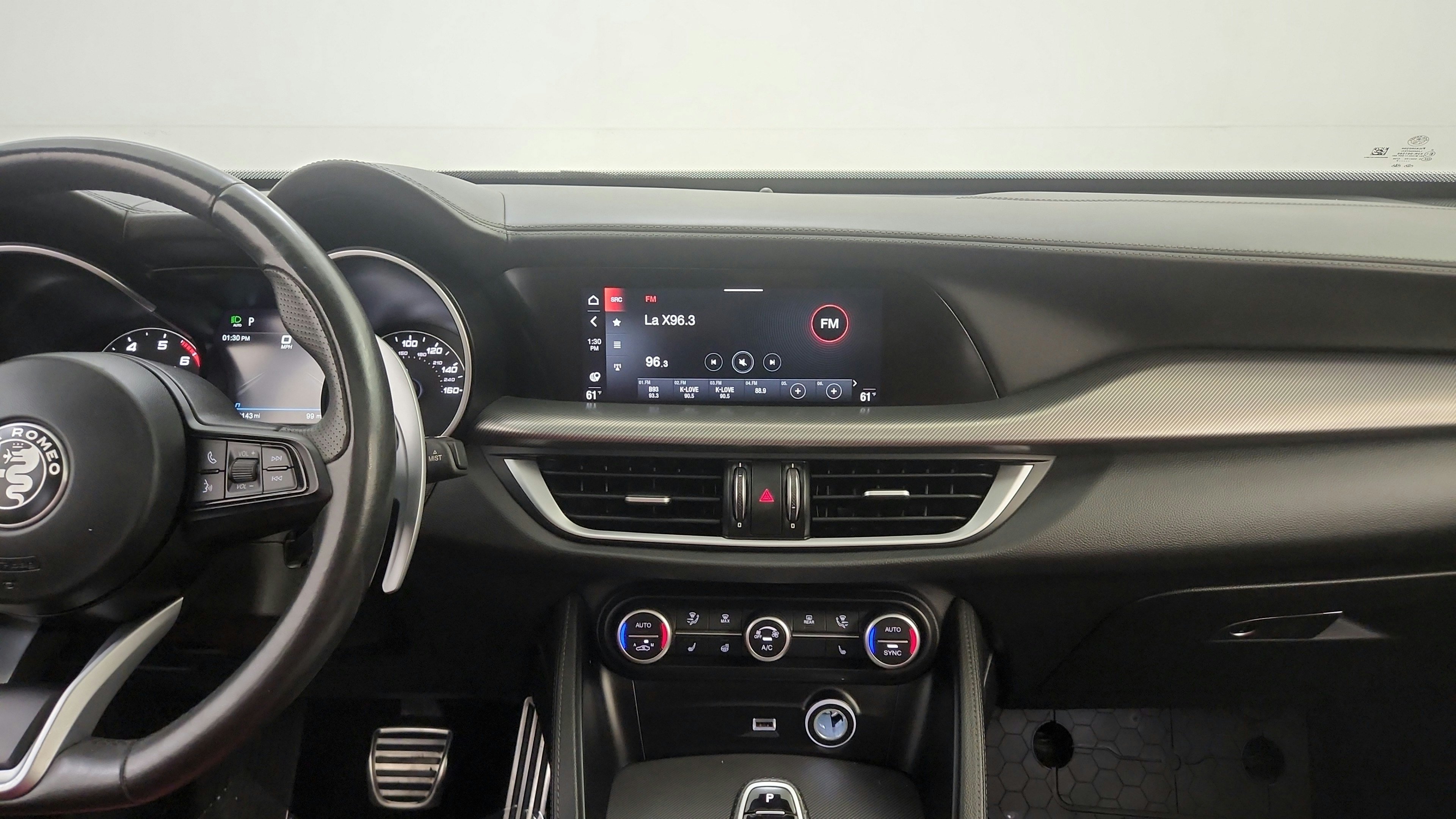 Used 2022 Alfa Romeo Stelvio Veloce AWD/4WD image 25