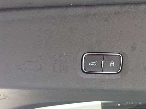 Certified 2025 Ford Expedition Platinum w/ Platinum Ultimate Package image 38