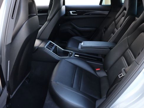 Used 2019 Porsche Panamera 4 image 20