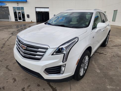 Used 2018 Cadillac XT5 Luxury image 9