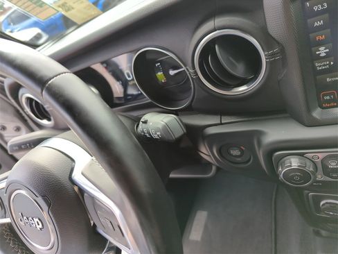 Used 2023 Jeep Wrangler Unlimited Sahara w/ Cold Weather Group image 24