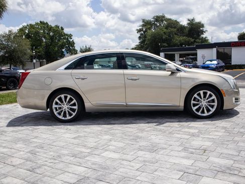 Used 2013 Cadillac XTS Premium FWD image 9