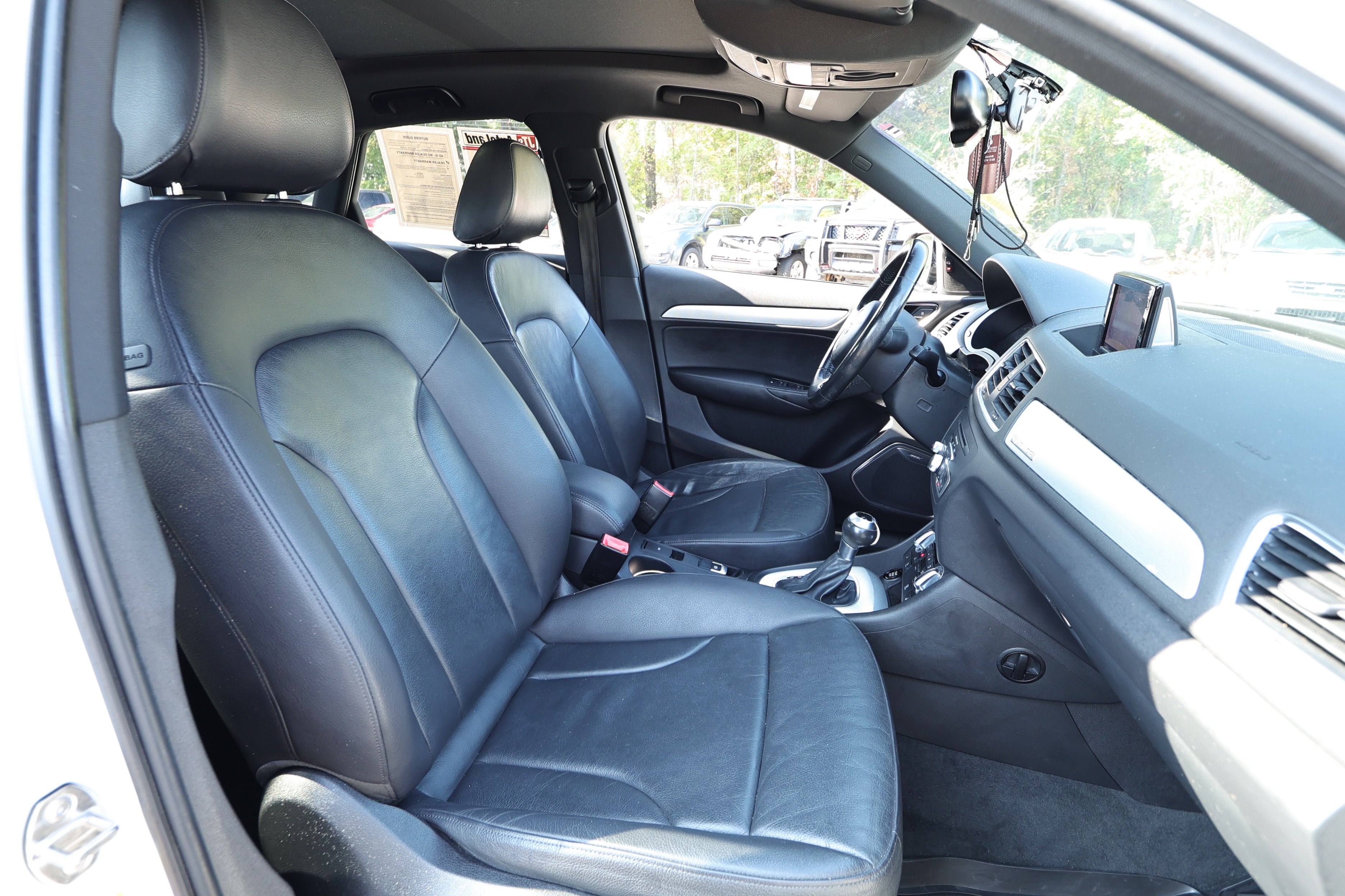Used 2015 Audi Q3 2.0T Prestige w/ Prestige Package AWD/4WD image 30