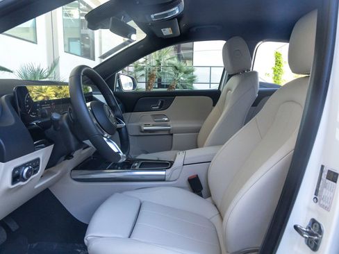 Used 2026 Mercedes-Benz GLA 250 image 14