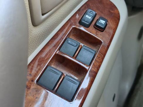 Used 2006 Toyota Tundra Limited image 20