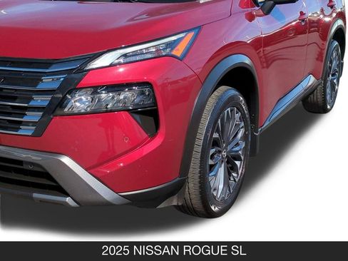 Certified 2025 Nissan Rogue SL w/ Tech Package AWD/4WD image 10