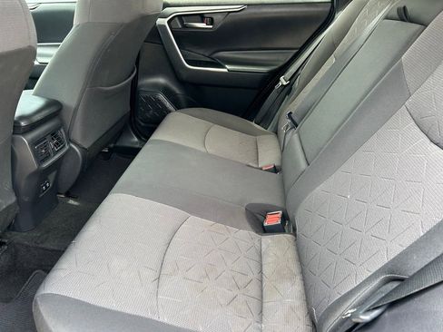 Used 2019 Toyota RAV4 XLE w/ Convenience Package image 16