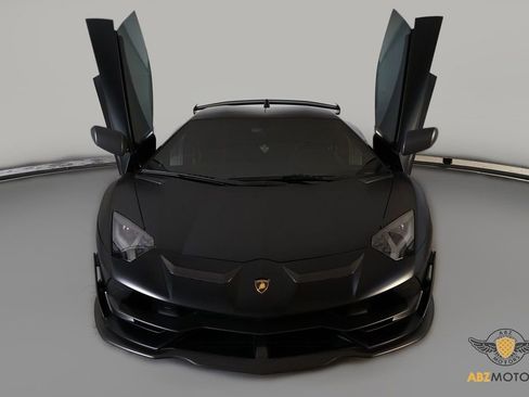 Used 2021 Lamborghini Aventador SVJ image 4