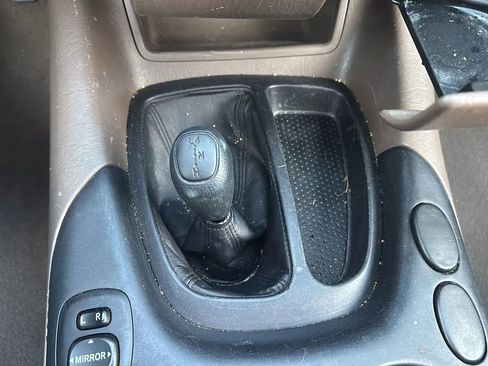 Used 2002 Toyota Sequoia SR5 image 42