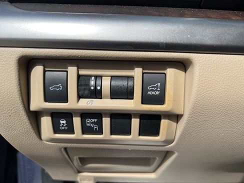 Used 2017 Subaru Outback 2.5i Limited image 23
